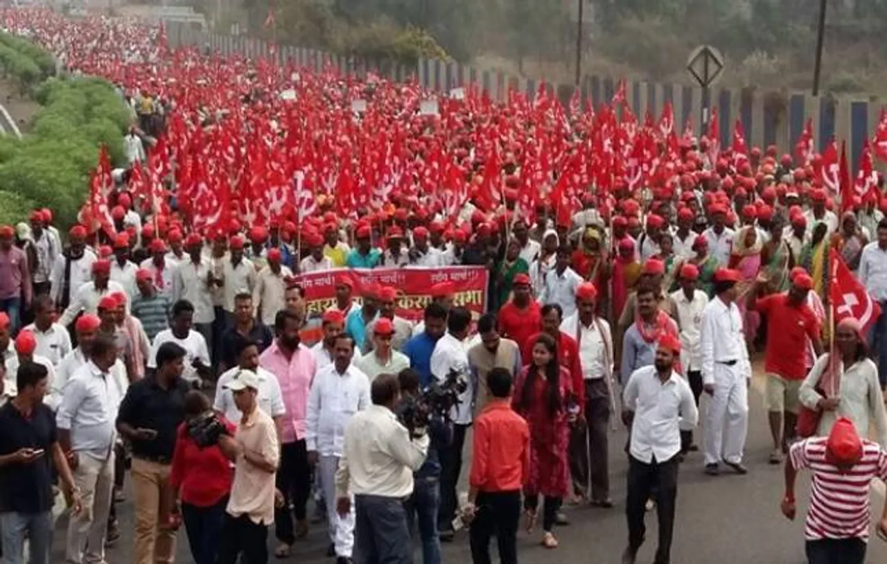 After Mumbai agitation farmers stage protest in Odisha over MSP, pension