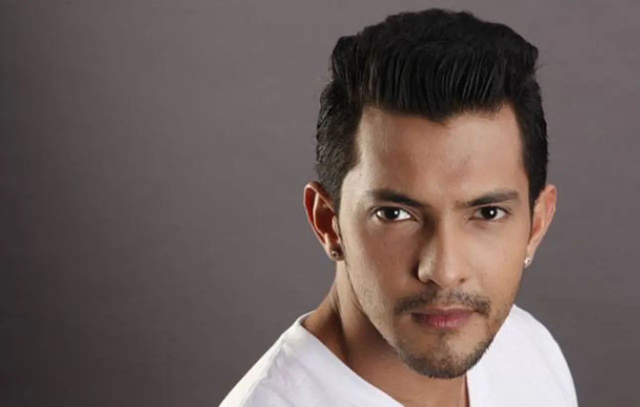 Singer Aditya Narayan rams Mercedes into autorickshaw; gets arrested