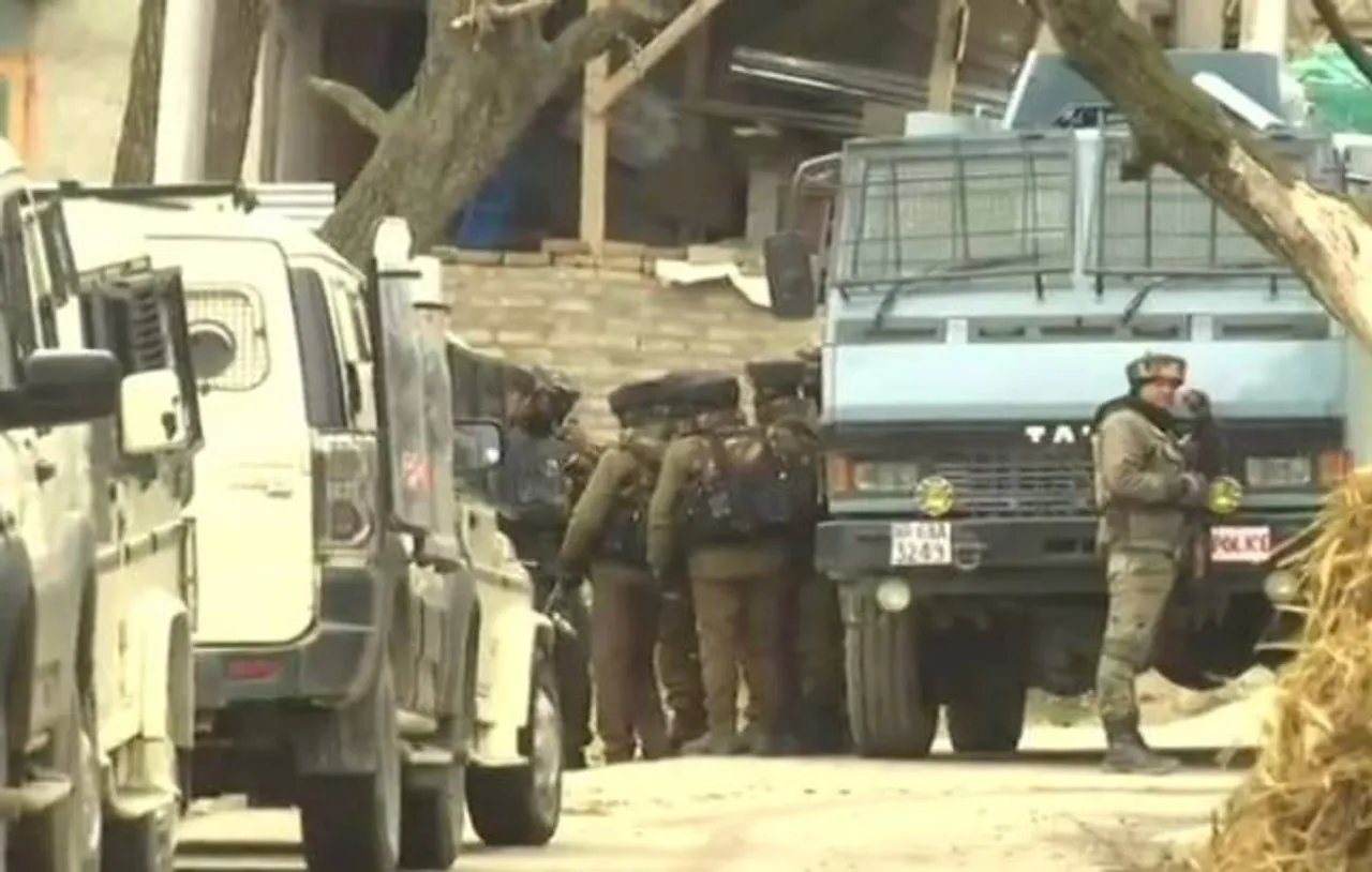 Jammu and Kashmir BJP leader escapes militant attack in Pulwama, PSO injured