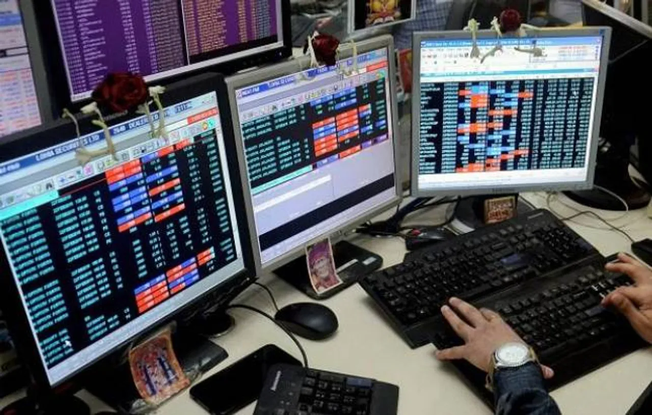 Sensex extends losses, down 66 points; Nifty below 10,400 amid mixed Asian cues