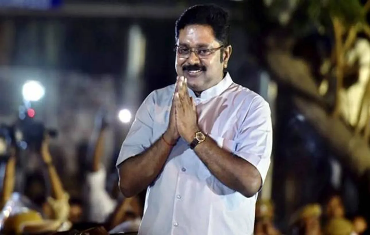 Dhinakaran names new party 'Amma Makkal Munnetra Kazhagam', unveils flag with Jayalalithaa in centre