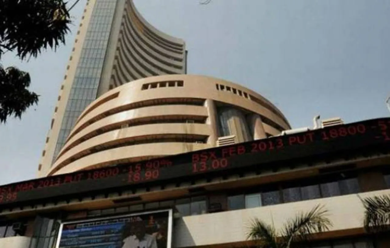 Sensex falls below 33,000, sheds 253 points, Nifty below 10,100