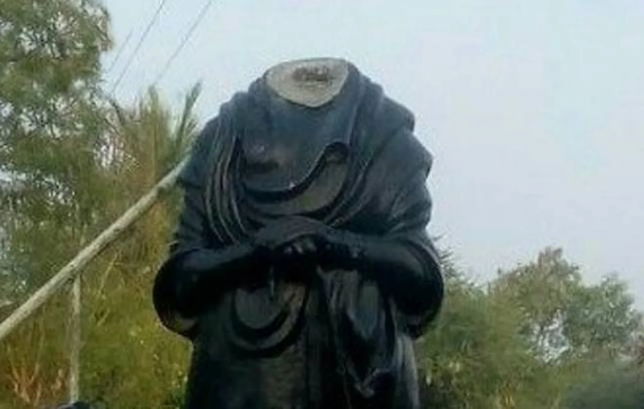 Periyar statue vandalised in Tamil Nadu's Pudukkottai