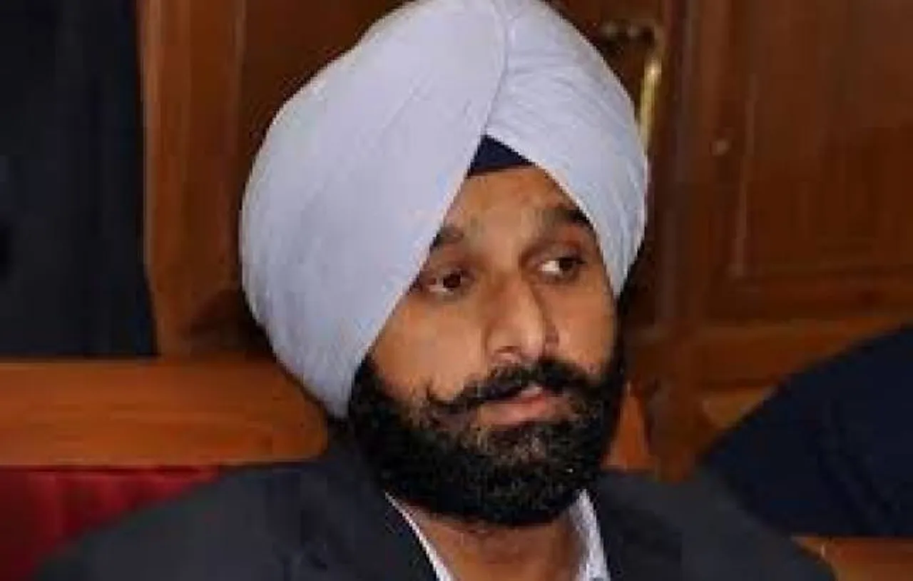 Bikram Singh Majithia demands FIR against Sidhu, wife