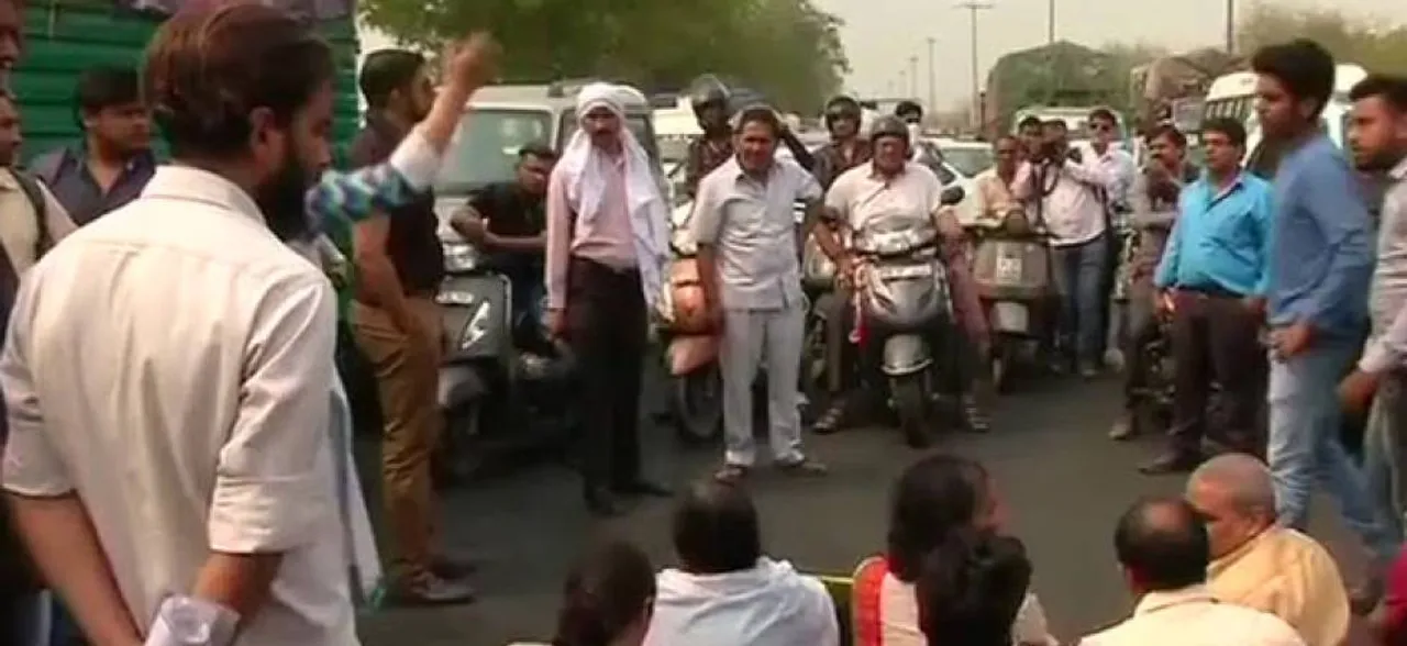 HRD seeks report on school girl's suicide, parents stage protest seeking CBI probe