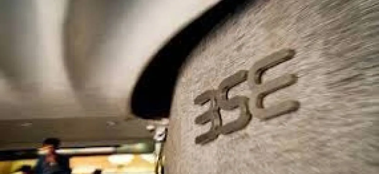 Sensex plunges over 400 points, Nifty slips below 10000 mark amid US-China trade war fears