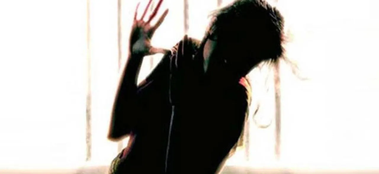 Veteran Bollywood actress files rape case against Mumbai businessman; accused sent to police remand