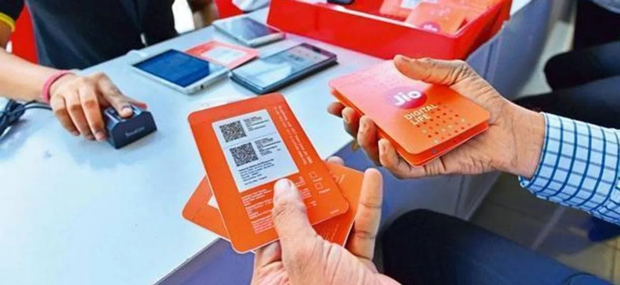 Jio beats rivals in 4G download speed in January: Trai report