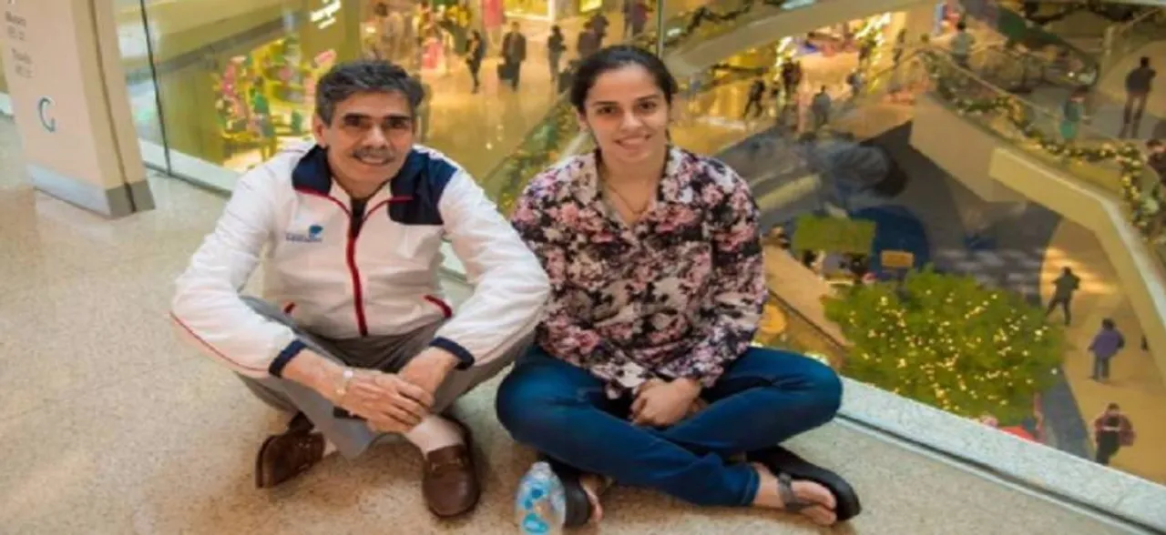 Saina Nehwalâ€™s father finally cleared to enter CWG village at Gold Coast