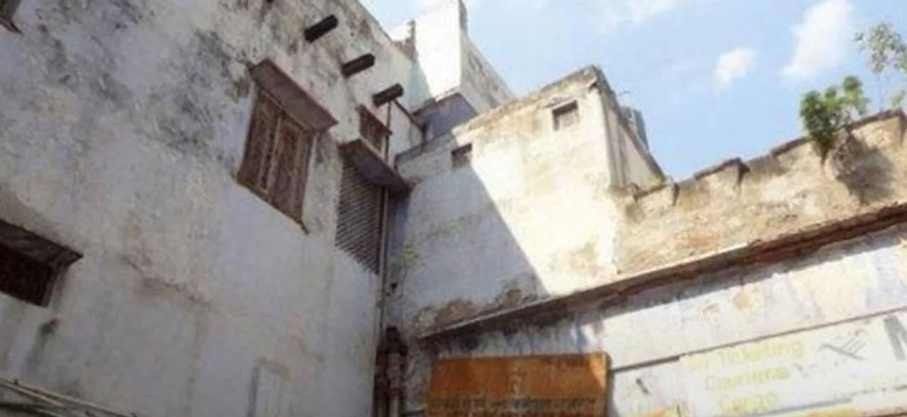 Heritage building where Jawaharlal Nehru got married being destroyed: Delhi High Court told
