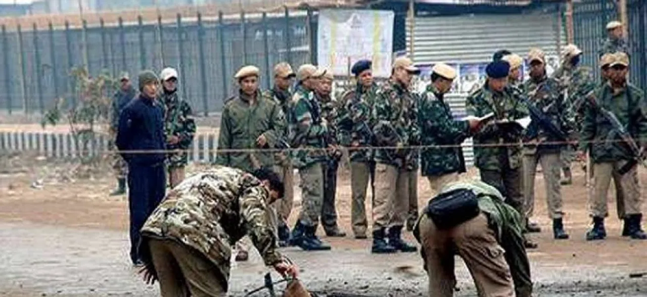 After Kolkata, bomb blast in Imphal injures four