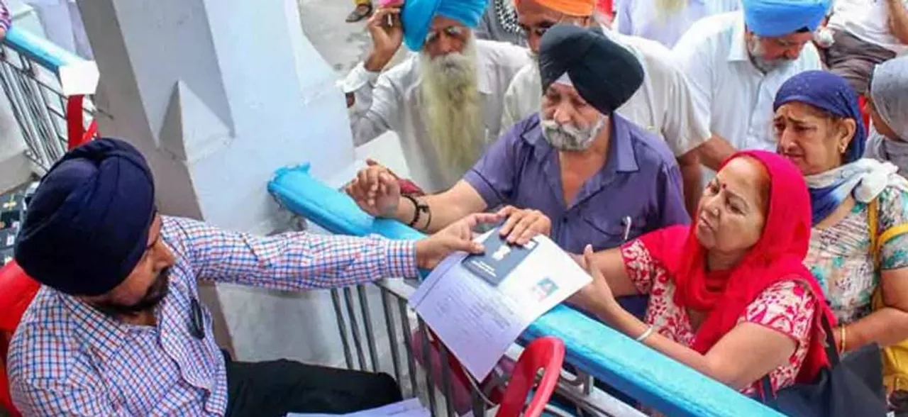 1,700 Indian Sikhs arrive in Pakistan to celebrate Baisakhi