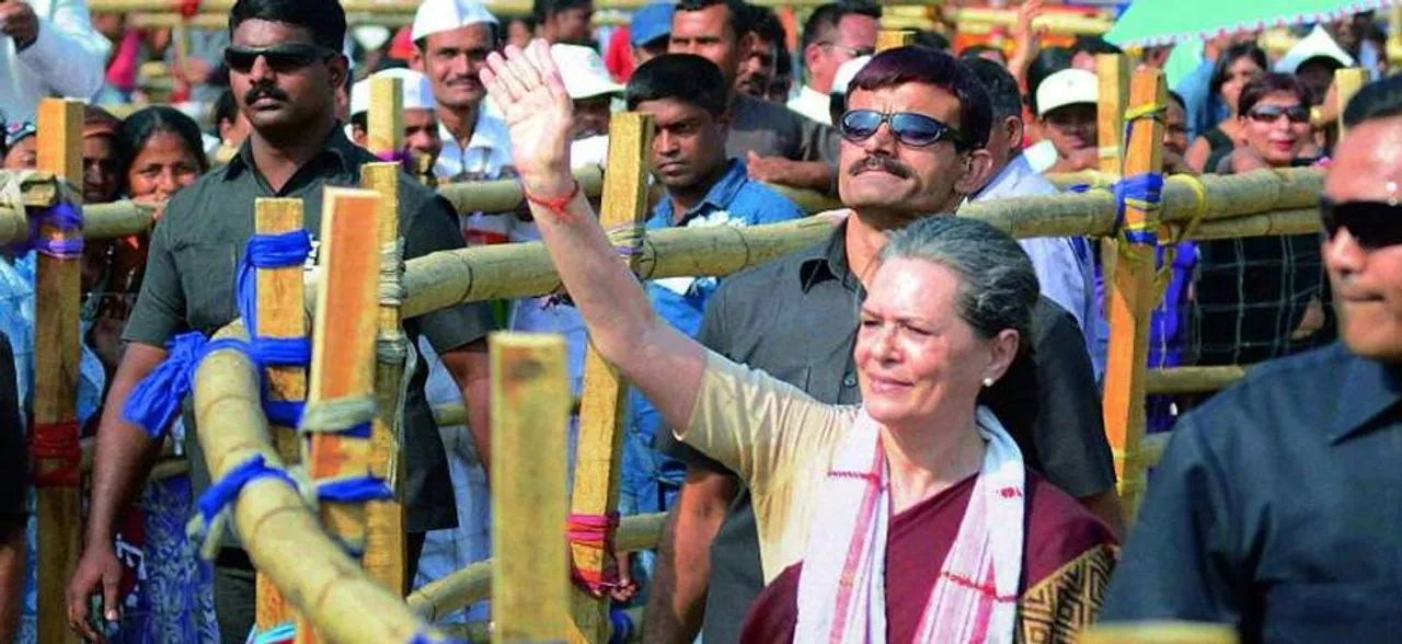 Will Sonia Gandhiâ€™s presence in Karnataka raise the morale of Congress cadres?