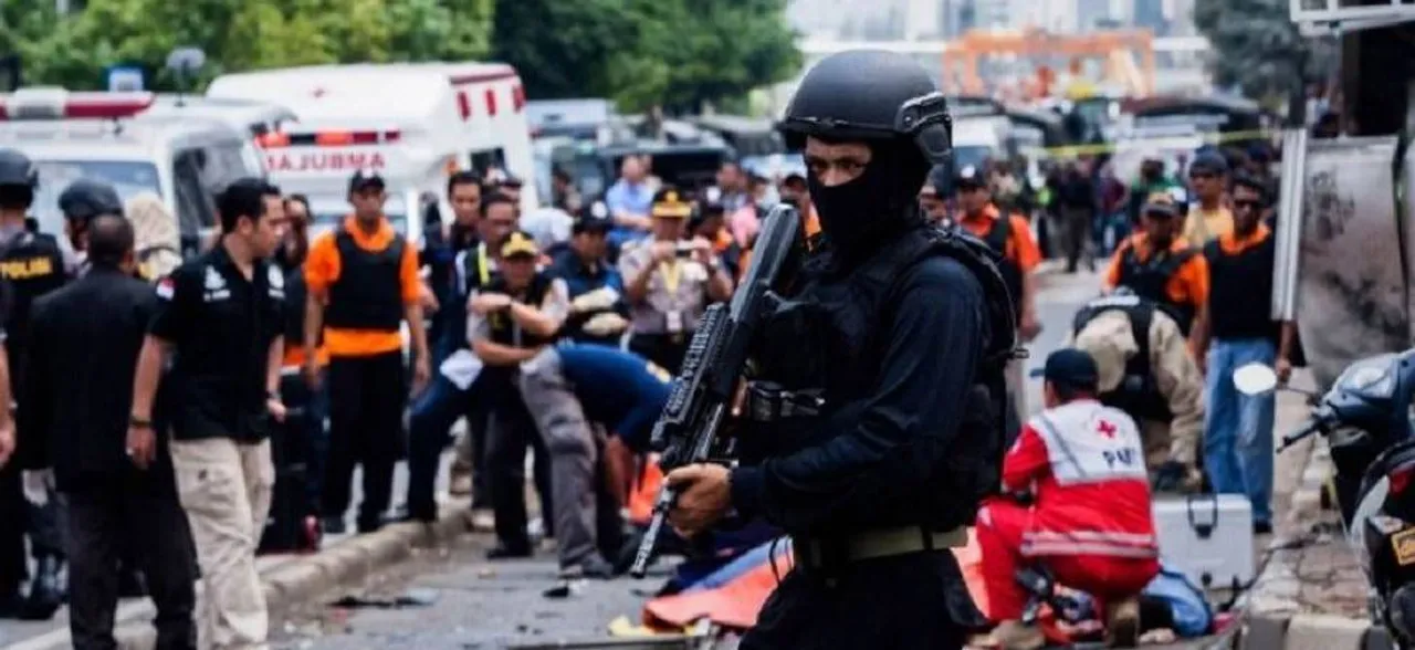 Surabaya attacks: 11 killed, 41 injured after suspected IS-inspired suicide bombers hit churches