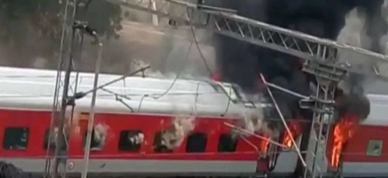 AP Express catches fire near Birlanagar station in Gwalior; all passengers safe