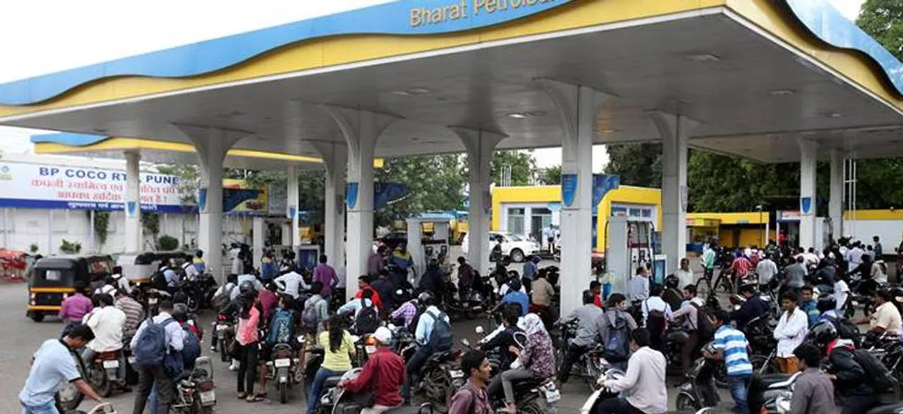 The return of â€˜Mehngai Dayanâ€™: Petrol, diesel prices touch record high