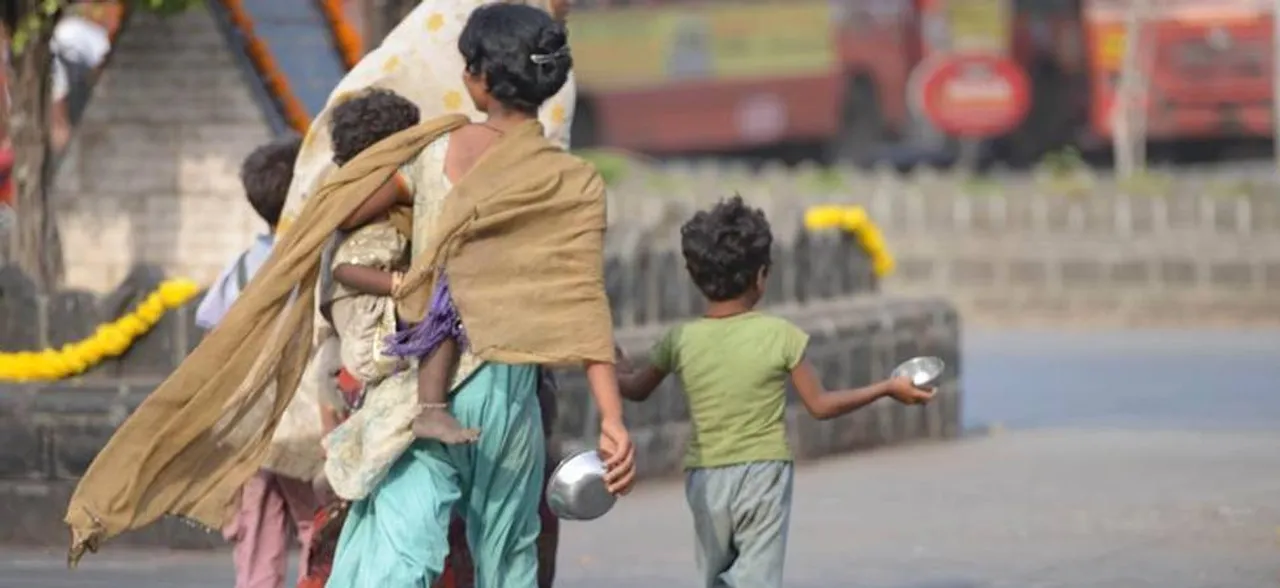 Begging at public, religious places in Srinagar banned