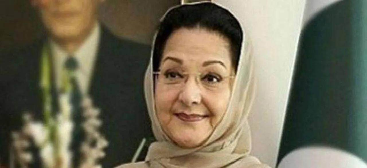 Nawaz Sharif's wife Kulsoom suffers cardiac arrest in London hospital