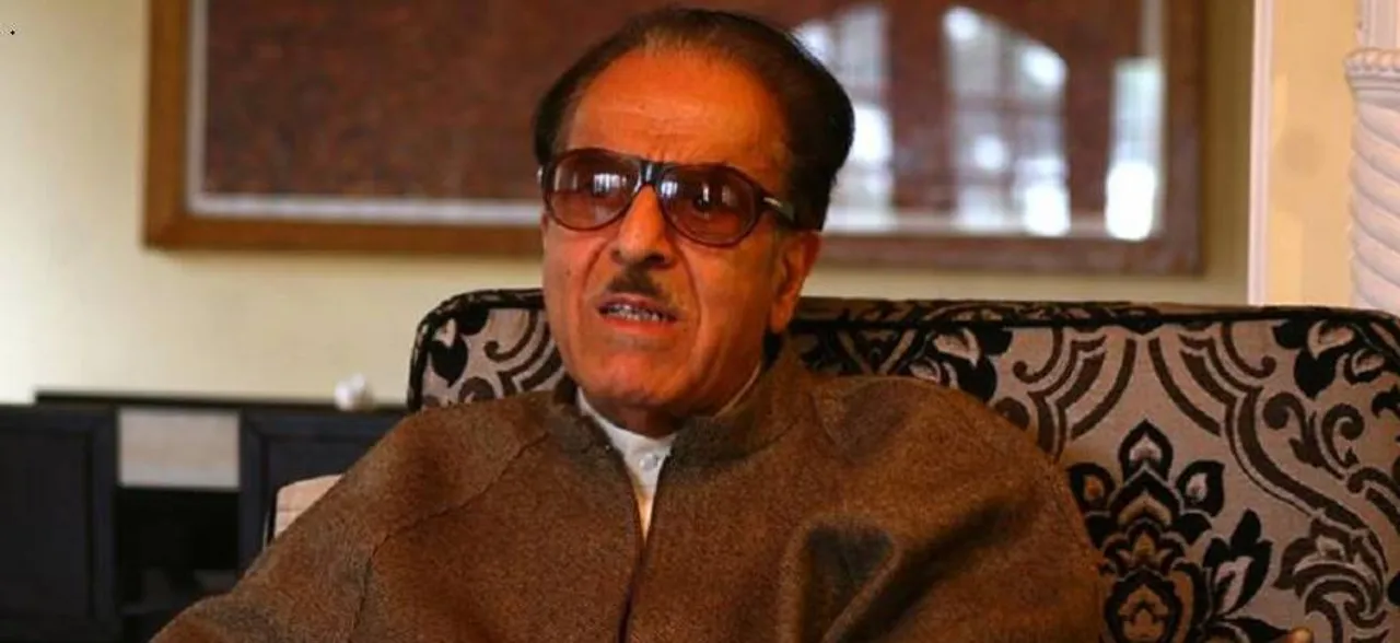 Saifuddin Soz supports Musharraf's Kashmir assessment; Subramanian Swamy ready to give one-way ticket to Pakistan