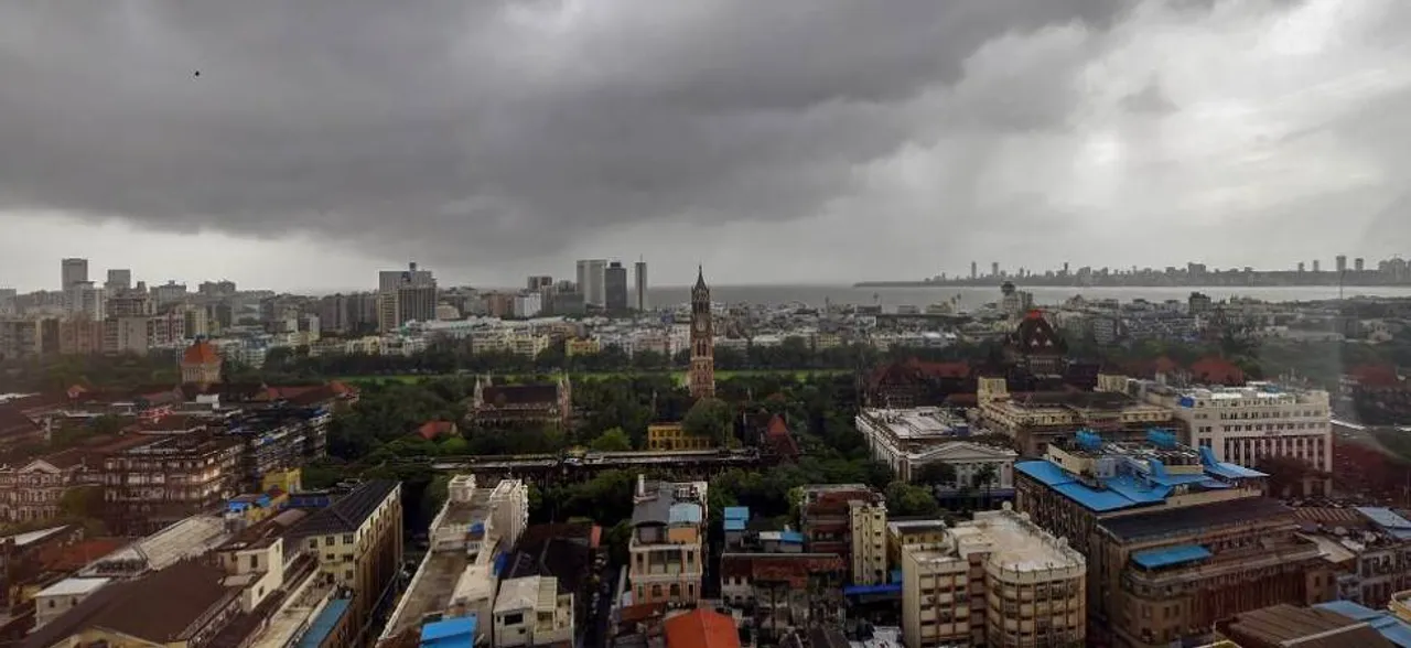 IMD predicts heavy rainfall in Mumbai region today