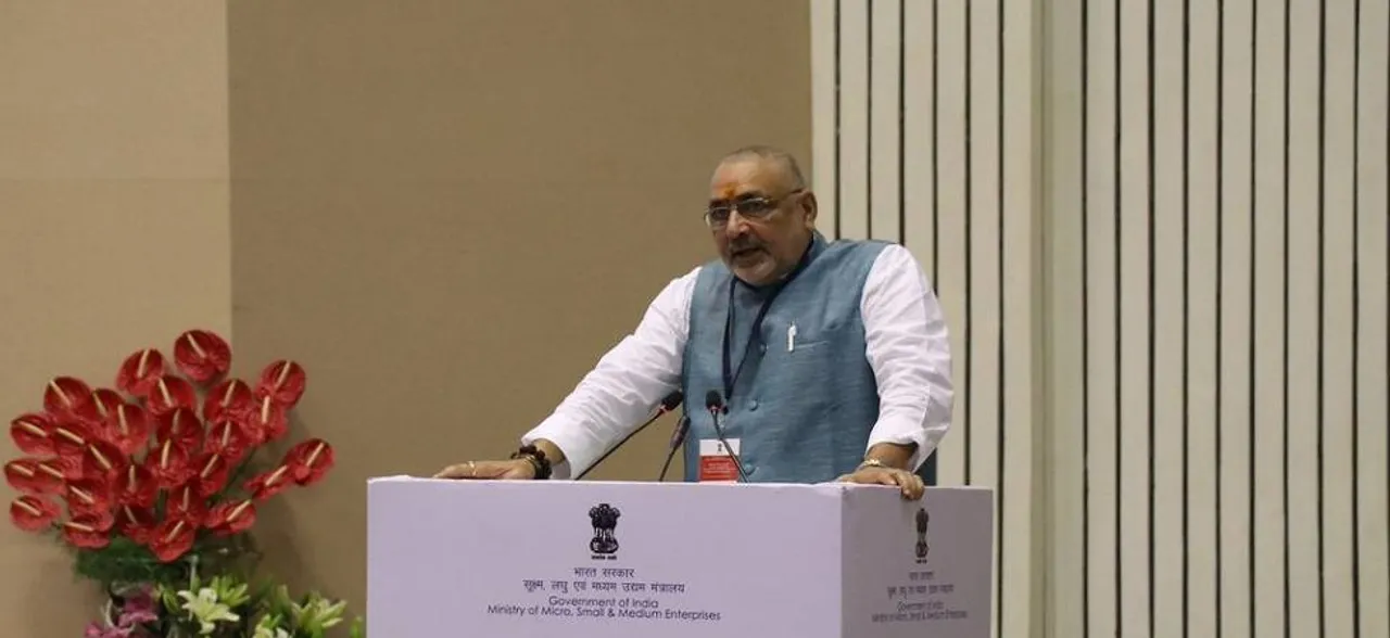 Mahatma Gandhiâ€™s â€˜Clean Indiaâ€™ dream put away in cold storage, says Giriraj Singh