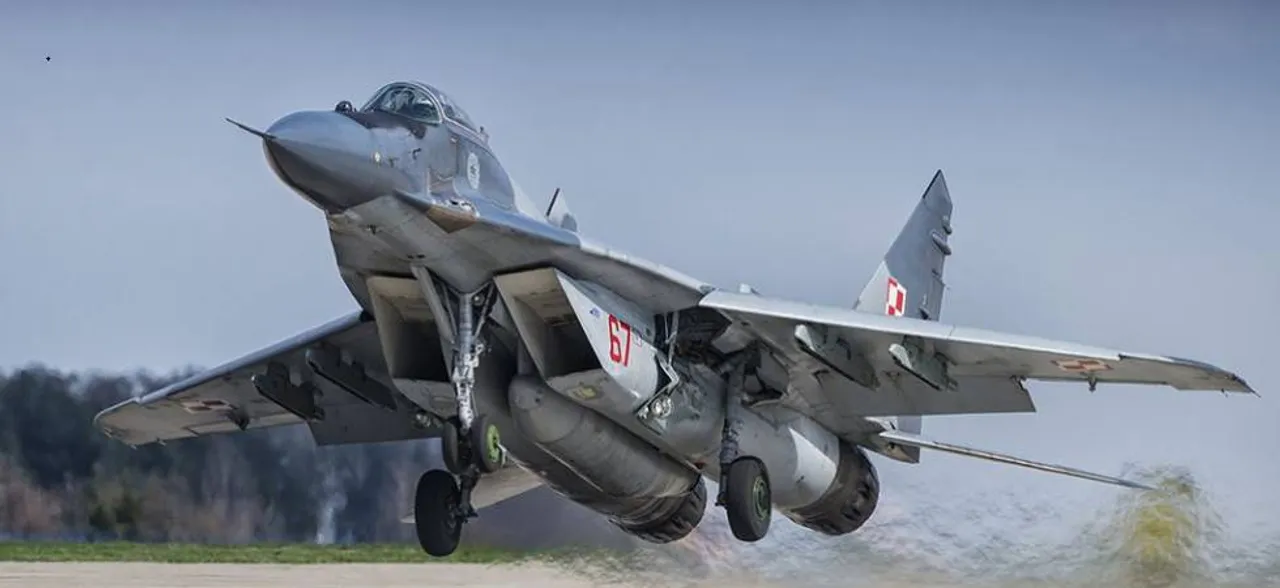 Polish MiG-29 jet crashes; fighter pilot dies