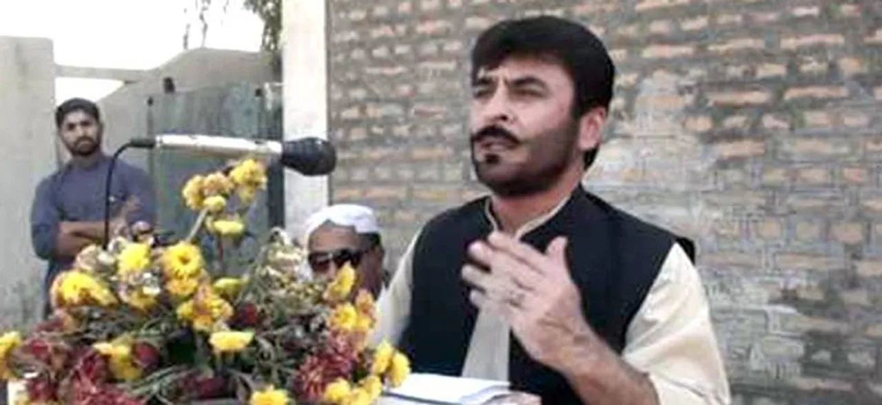 Bomb blast at Pakistan election rally kills BAP candidate Siraj Raisani, 32 others