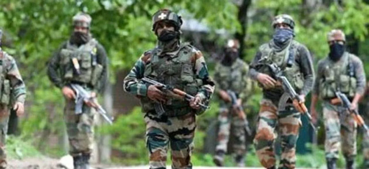 Top officials review security situation in Kulgam