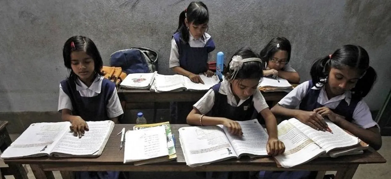 Lok Sabha passes bill to end no detention policy in schools