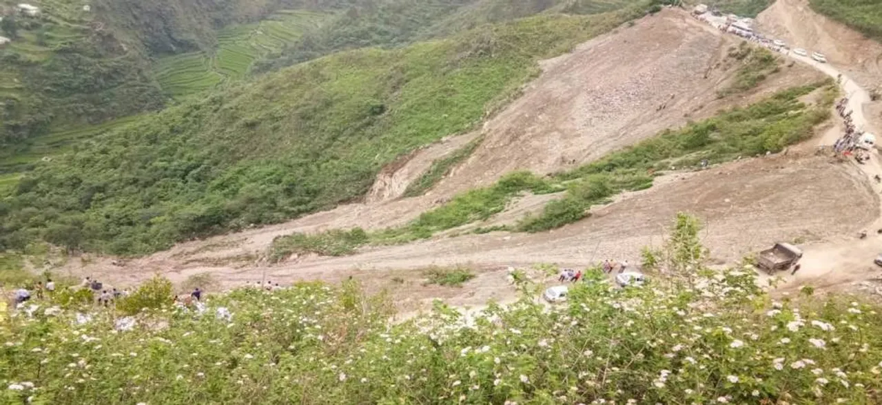 14 dead, 18 injured after bus accident in Uttarakhand