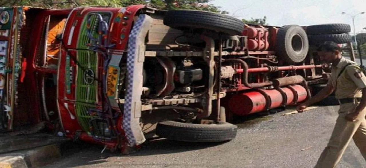Uttar Pradesh: 6 killed, 4 injured in road accident 