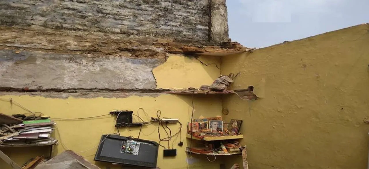 Dwarka: Roof of building collapses; 2 dead, three injured
