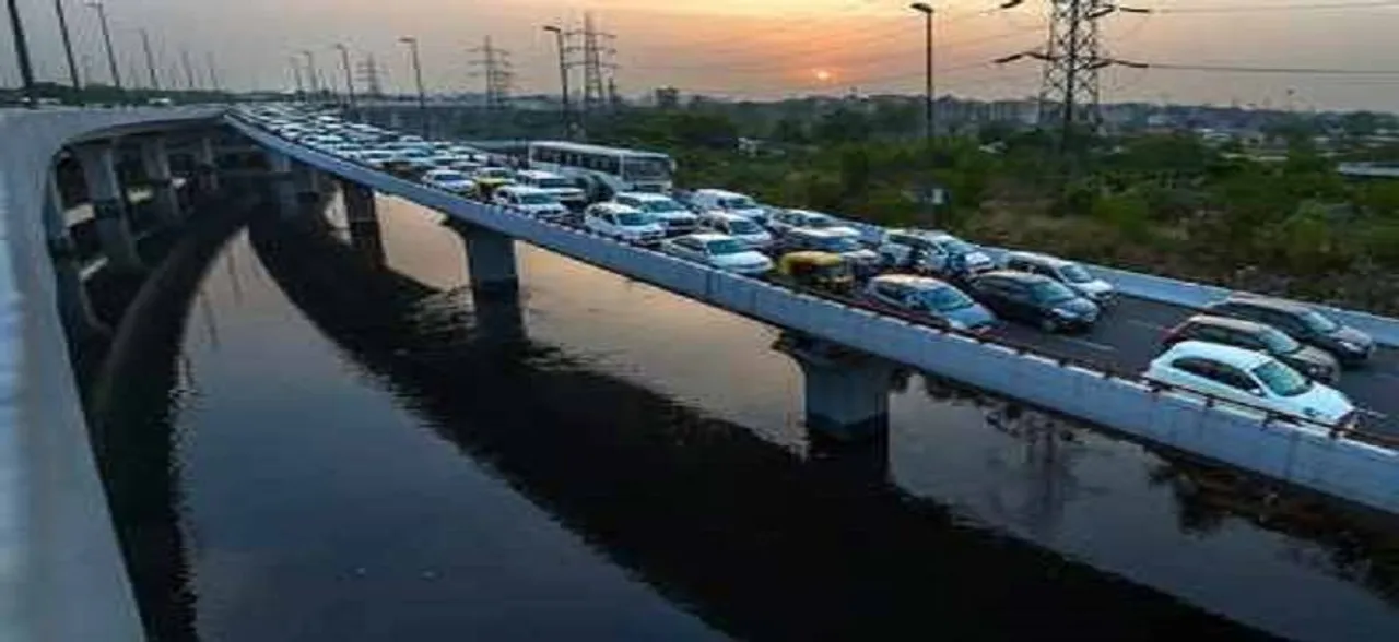 Delhi temperature remains above season's average on Saturday