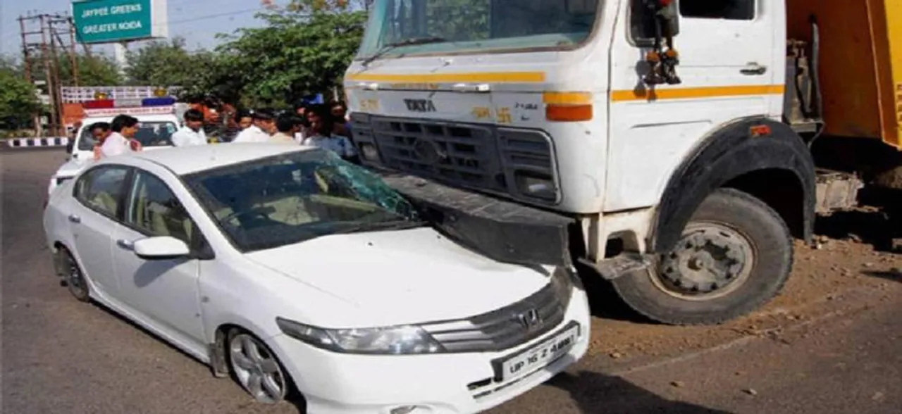 Jharkhand: Five killed, one injured in truck-car collision