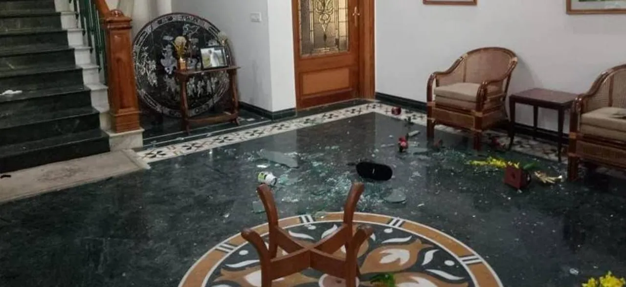 Intruder shot while trying to forcibly enter Farooq Abdullah's home in Jammu