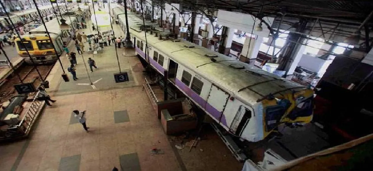 Woman commits suicide by jumping in front of train