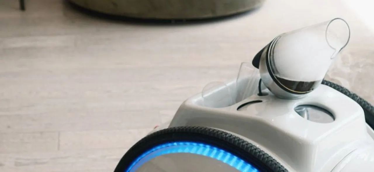 Robots replacing waiters; What to expect next!