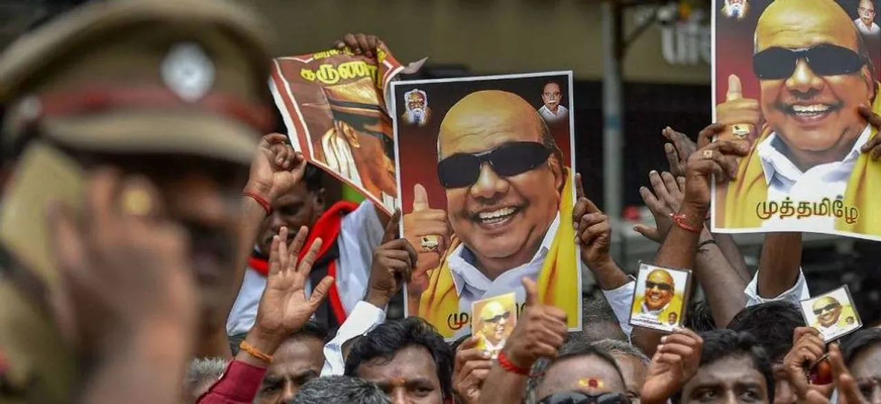 Karunanidhi denied burial land at Marina beach; DMK knocks HC door midnight