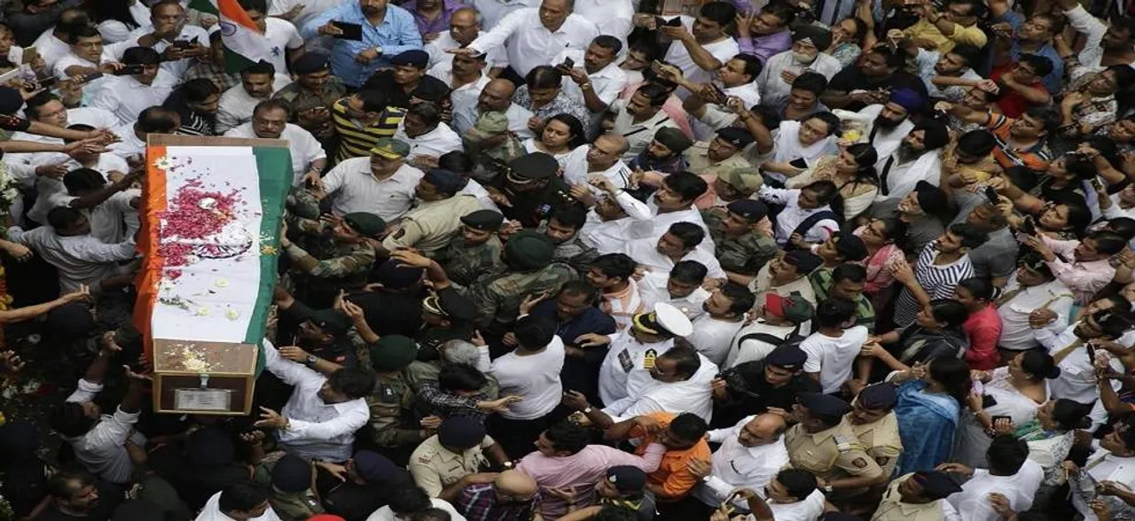 Thousands bid adieu to martyred Army officer