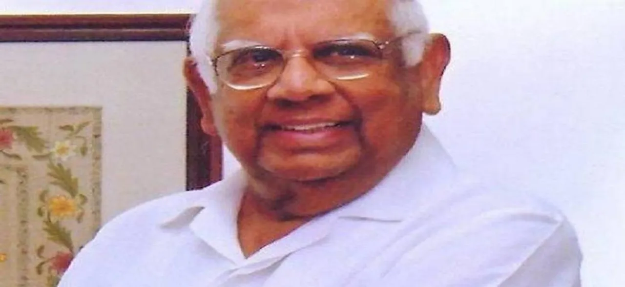Political leaders pay homage, say Somnath Chatterjee was outstanding parliamentarian