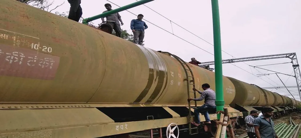 Central Railway sends over 14 lakh litres of drinking water to Kerala by special train