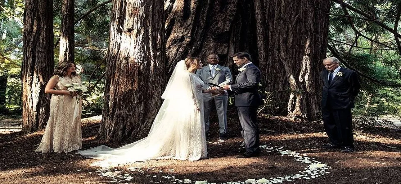 Hilary Swank marries boyfriend Philip Schneider in secret wedding