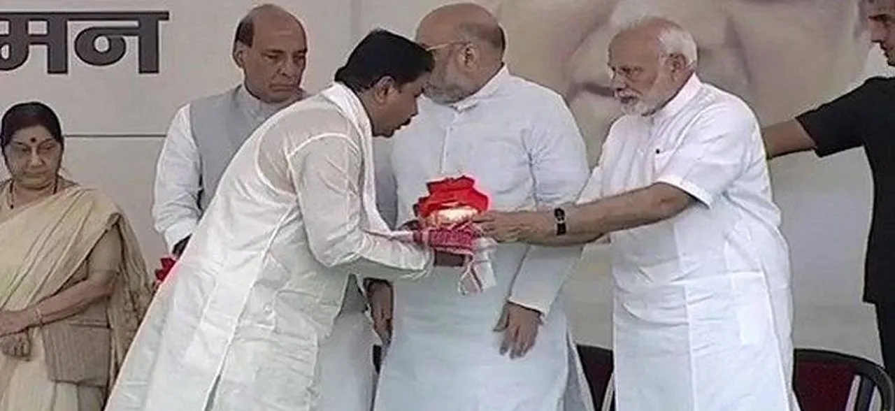 Atal Bihari Vajpayeeâ€™s ashes to be immersed in West Bengal's Gangasagar tomorrow
