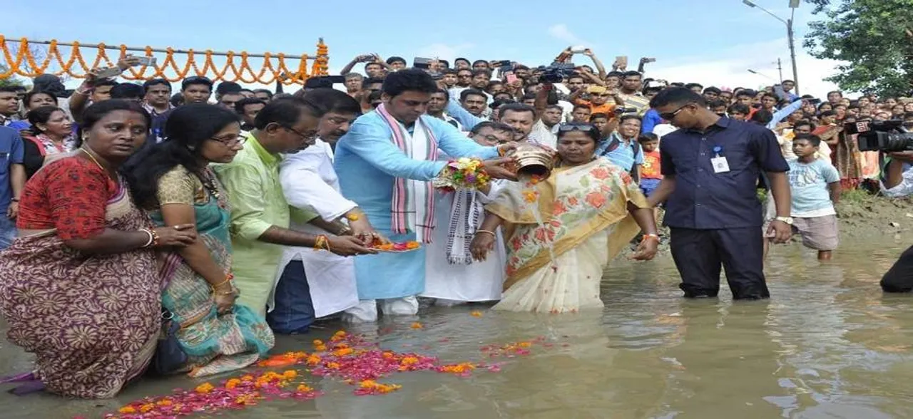 Vajpayeeâ€™s ashes immersed in seven rivers of Tripura