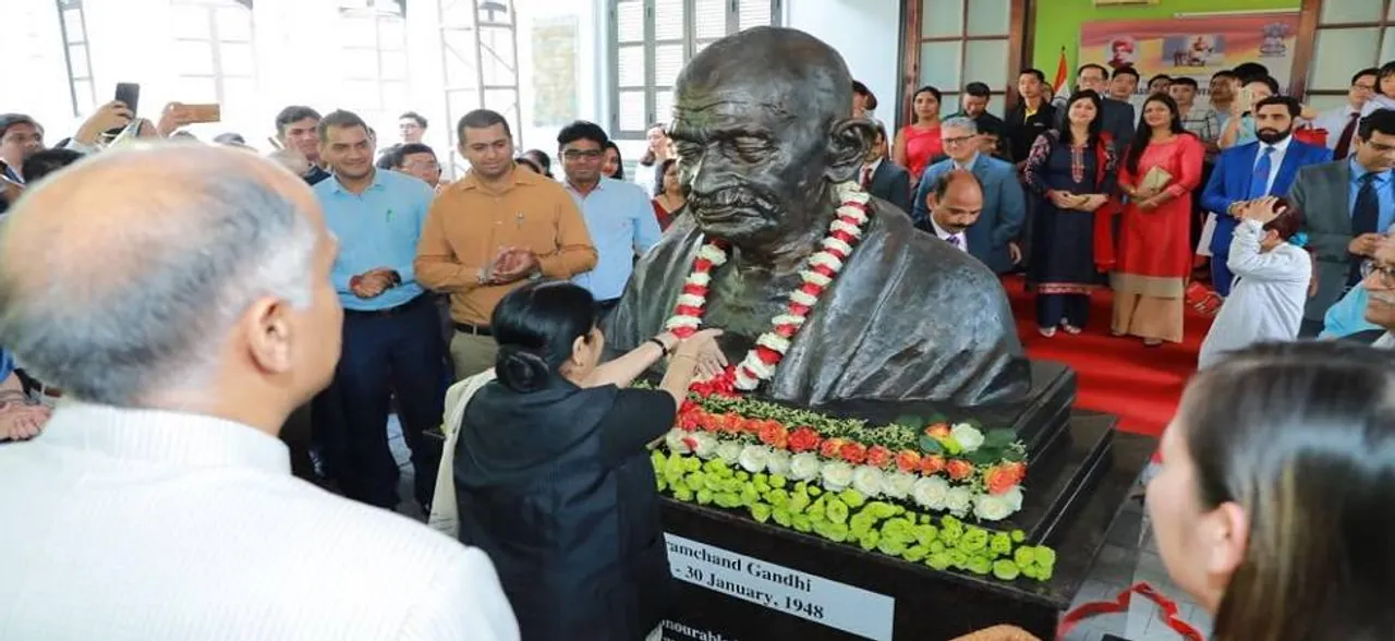 Sushma Swaraj unveils Mahatma Gandhi's bust at Indian embassy in Vietnam