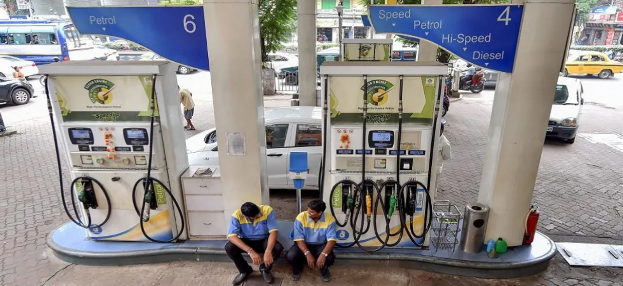 Diesel prices cross Rs 70-mark; Petrol prices touch new high across metro cities