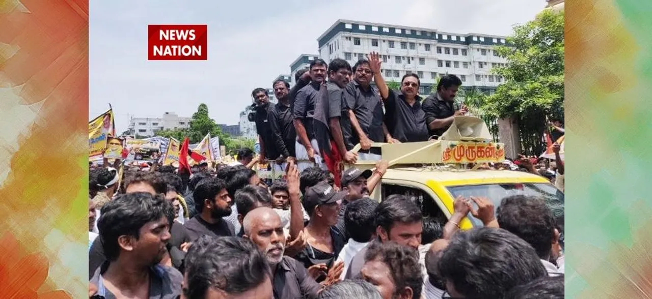 Alagiri rally: Expelled DMK leader pays tribute to late Karunanidhi at Chennai's Marina beach