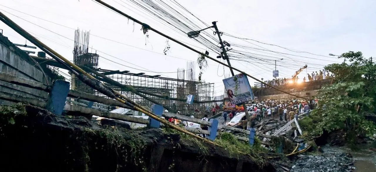 After Kolkata's Majerhat, part of Rajiv Gandhi bridge collapses in Thane