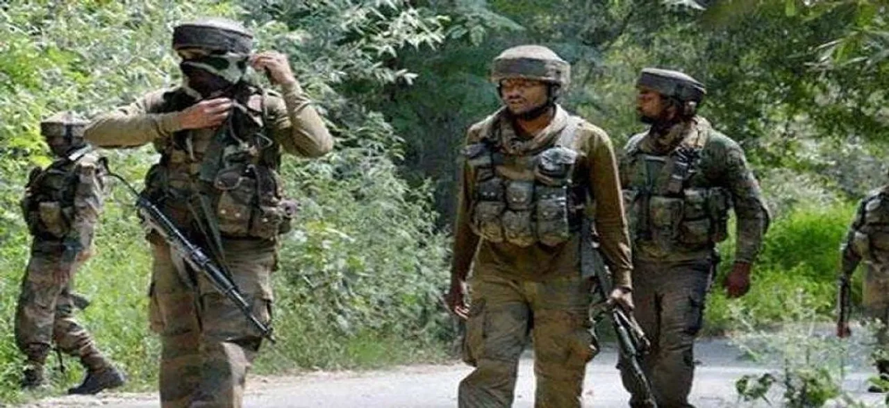 Suspected militants attack security forces in Srinagar
