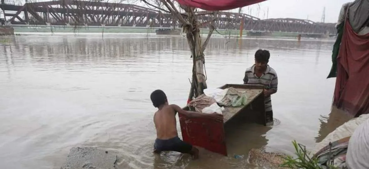 Delhi: Yamuna river breaches danger mark, Chief Secretary calls emergency meeting